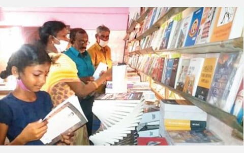 நான்கு புத்தகக்காட்சிகள்