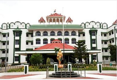 தட்டார்மடத்தில் கொலையான வியாபாரி: சகோதரர்களுக்கு உயர் நீதிமன்றம் முன்ஜாமீன்