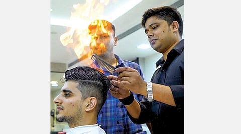 இளசுகள் விரும்பும் ‘சுட்ட’ முடி!