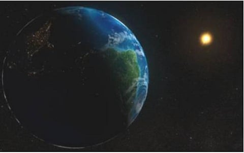 கையில் இருப்பது ஒரே ஒரு புவிக் கோள்!