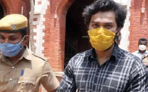 வழக்கறிஞர்கள் ஆஜராக மறுப்பதால் விசாரணையை வேறு மாவட்ட நீதிமன்றத்துக்கு மாற்ற வேண்டும்: உயர் நீதிமன்றத்தில் நாகர்கோவில் காசி வழக்கு