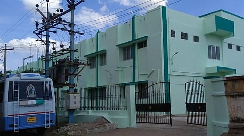 புதுக்கோட்டையில் தயாராகி வரும் 108 ஆம்புலன்ஸ் துணைக் கட்டுப்பாட்டு அறைக் கட்டிடம்.