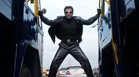 'எந்திரன்' வெளியாகி பத்து ஆண்டுகள்: சூப்பர் ஸ்டார்-சூப்பர் இயக்குநரின் பிரம்மாண்ட சாதனை 