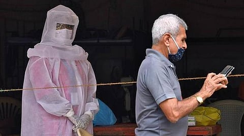 அக்டோபர் 1-ம் தேதி தமிழக நிலவரம்: மாவட்ட வாரியாக கரோனா தொற்று உள்ளவர்களின் பட்டியல்