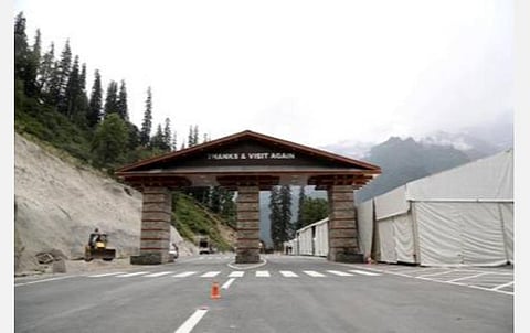 உலகின் மிக நீளமான ‘அடல்’ குகைப் பாதை: பிரதமர் மோடி நாளை திறந்து வைக்கிறார்