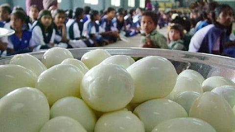 குறுகிய காலத்தில் சான்றுகள் வாங்க முடியாததால் சத்துணவு பணியிடங்களுக்கு விண்ணப்பிக்க முடியாமல் பெண்கள் தவிப்பு