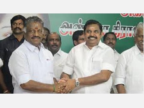 ஓபிஎஸ் ட்வீட்; மூத்த அமைச்சர்களுடன் முதல்வர் பழனிசாமி ஆலோசனை: சூடுபிடிக்கும் அதிமுக அரசியல் களம்