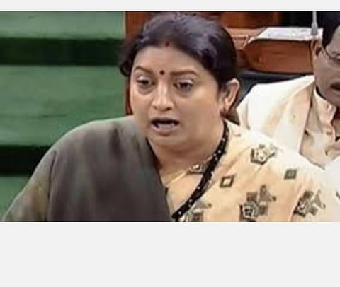 ராகுல் காந்தி ஒரு  ‘விஐபி விவசாயி’, ட்ராக்டரில் உட்கார சோஃபாவா? - ஸ்மிருதி இரானி விமர்சனம்