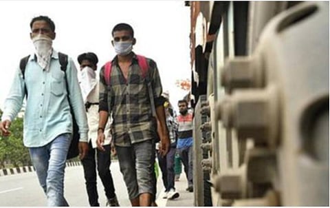 ஏதோ ஒரு வேலையில் இருப்பது சும்மா இருப்பதைவிடச் சிறந்தது!