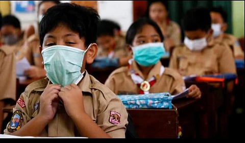 பள்ளிகள் திறப்பு: மத்திய அரசின் அனுமதிக்குப் பிறகும் பல்வேறு மாநிலங்கள் தயக்கம்