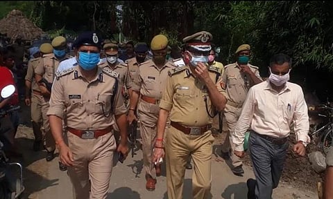 உ.பி.யின் அரசு கடைகள் ஏலத்தில் துணை ஆட்சியர், டிஎஸ்பி முன்பாகப் பயங்கரம்: தன் போட்டியாளரை சுட்டுக்கொன்ற பாஜக நிர்வாகி