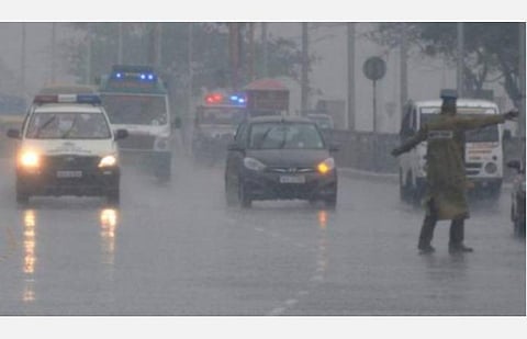 மத்திய வங்கக்கடல் பகுதியில் நாளை உருவாகிறது காற்றழுத்தத் தாழ்வு மண்டலம்: வானிலை ஆய்வு மையம் தகவல்