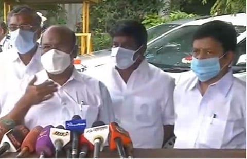 கவுன்சிலிங் நிறுத்தி வைக்கப்பட்டுள்ளதைக் கூறினோம்; விரைந்து முடிவெடுப்பதாக ஆளுநர் தெரிவித்தார்: அமைச்சர் ஜெயக்குமார் பேட்டி 