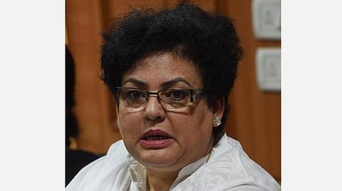 மகளிர் ஆணைய ட்விட்டர் பக்கத்தில் வெளியான கருத்தால் சர்ச்சை