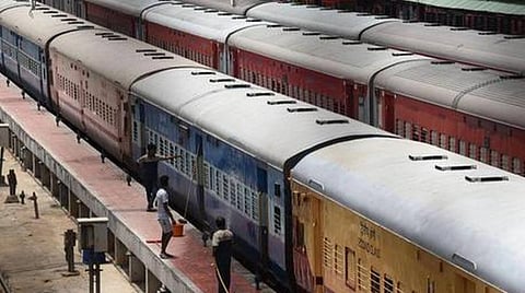 கரோனாவால் பயணம் செய்ய மக்கள் தயக்கம்: தீபாவளி சிறப்பு ரயில்களில் டிக்கெட் முன்பதிவு மந்தம்