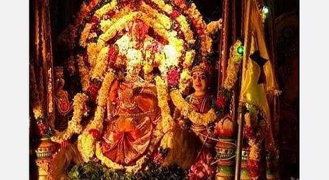 குருப்பெயர்ச்சி பலன்கள்; சிம்ம ராசி அன்பர்களே! மகாசக்தி யோகம்; மகாலக்ஷ்மி யோகம்; கடன் தொல்லை இல்லை; எதிலும் வெற்றி; தொழிலில் முன்னேற்றம்! 