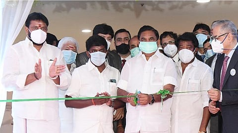 மருத்துவமனையைத் திறந்து வைத்த முதல்வர் பழனிசாமி.