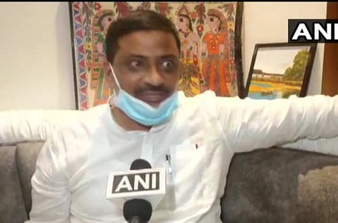 மற்றவர்களின் தாளத்திற்கு நடனமாடும் சிராக் பாஸ்வான்? - ஜேடியு கடும் விமர்சனம்