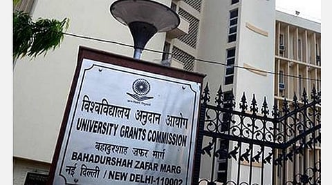 முதுகலை பயிலும் ஒற்றை பெண் பட்டதாரிகள், பட்டியலின, ‘ரேங்க்’ மாணவர்களுக்கு உதவித்தொகை: பல்கலைக்கழக மானியக் குழு வழங்குகிறது