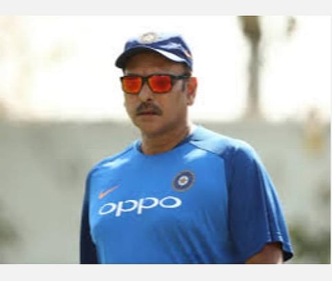 நீங்கள் ஒரு வேஷதாரி ரவி சாஸ்திரி: நெட்டிசன்கள் பாய்ச்சல்