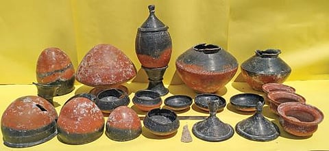 சாத்தூர் அருகே கண்டெடுக்கப்பட்டுள்ள 2,000 ஆண்டுகளுக்கு முந்தைய மண்பாண்டங்கள்.