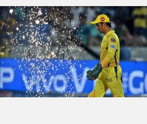 ஐபிஎல் கிரிக்கெட்டிலிருந்து இப்போதைக்கு தோனி ஓய்வு பெற மாட்டார், ஏன் தெரியுமா?- மைக்கேல் வான் கூறும் காரணம்