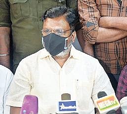 வேலூரில் நேற்று செய்தியாளர்களை சந்தித்த விடுதலை சிறுத்தைகள் கட்சியின் தலைவர் தொல்.திருமாவளவன்.