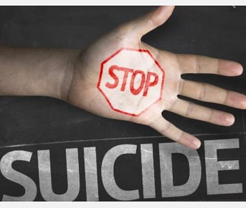 கடன் தொல்லையால் அசாமில் ஒரே குடும்பத்தினர் 5 பேர் தூக்கிட்டுத் தற்கொலை: டியூஷன் படிக்க வந்த மாணவர்கள் அதிர்ச்சி 