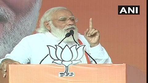 சஹார்ஸாவில் இன்று நடந்த தேர்தல் பொதுக்கூட்டத்தில் பிரதமர் மோடி பேசிய காட்சி : படம் | ஏஎன்ஐ.