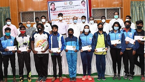 தூத்துக்குடியில் நவ.11-ல் தமிழக முதல்வர் ஆய்வு; பல்வேறு புதிய திட்டங்களை அறிவிக்கிறார்: அமைச்சர் கடம்பூர் ராஜூ தகவல்