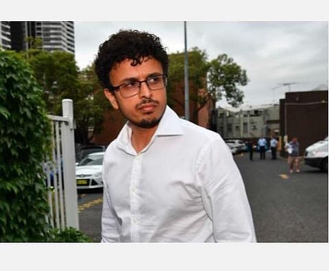 காதல் பொறாமை: சக ஊழியரை பயங்கரவாதியாகச் சித்தரித்த கொடுமை: உஸ்மான் கவாஜா சகோதரரை 4 ஆண்டுகள் சிறையில் அடைக்க உத்தரவு