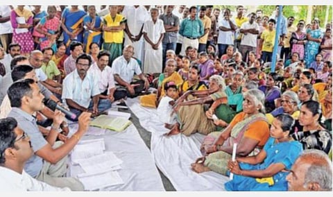 கிராம சபைக் கூட்டம் ரத்து விவகாரம்: தமிழக அரசு விளக்கம் அளிக்க உயர் நீதிமன்றம் உத்தரவு