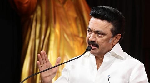 சட்டப்பேரவைத் தேர்தல் சிறப்புப் பொதுக்கூட்டத்தில் உரையாற்றும் ஸ்டாலின்.