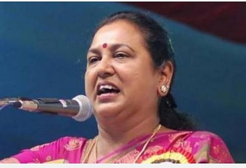 பள்ளி, கல்லூரிகள் திறப்பு; 4 மாதங்கள் தள்ளிவைப்பதில் எந்தத் தவறுமில்லை: பிரேமலதா விஜயகாந்த் பேட்டி