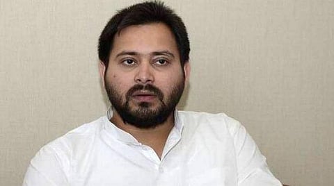 சமூக வலைதளங்களில் தேஜஸ்வி யாதவுக்கு ஆதரவு திரட்டிய 2 சகோதரிகள்