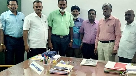 ஆலங்குளத்தை மையமாகக் கொண்டு கல்வி மாவட்டம்: முதுநிலை ஆசிரியர் கழகம் கோரிக்கை