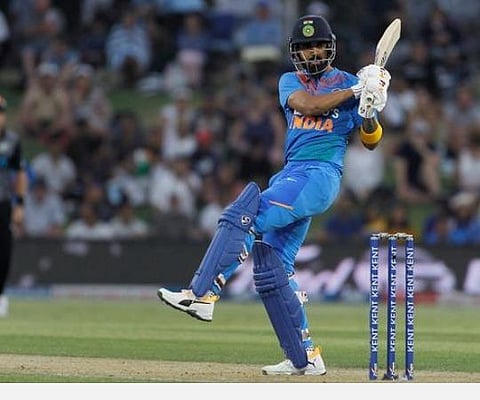 சமாளிக்கணும்; மின்னல் வேக ஆஸி.ஆடுகளம்: டென்னிஸ் பந்தில் புல் ஷாட் பயிற்சி எடுத்த கே.எல்.ராகுல்