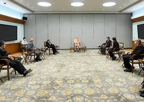 பிரதமர் மோடியிடம் அறிக்கையை சமர்ப்பித்தது 15-வது நிதி ஆணையம்