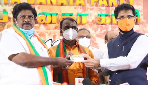 பாஜகவில் இணைந்த கே.பி.ராமலிங்கம்