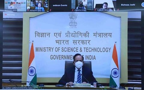 ரஷ்ய கரோனா தடுப்பு மருந்தை டாக்டர் ரெட்டிஸ் லபோரட்ரீஸ் இந்தியாவில் விநியோகிக்கும்: ஹர்ஷ் வர்தன்