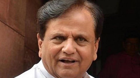 காங்கிரஸ் மூத்த தலைவர் அகமது படேல் காலமானார்: கரோனா பாதிப்பு