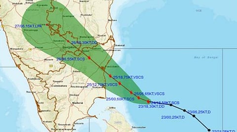 நிவர் புயல் நள்ளிரவு கரையை கடக்கும்: இந்திய வானிலை ஆய்வு மையம் தகவல்