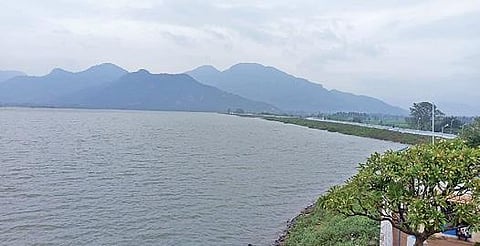 முழுக் கொள்ளளவை எட்டிய கோமுகி அணை.