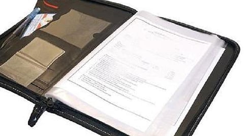 மழைநீரில் சான்றிதழ் பாதிப்பா? உதவிக்கரம் நீட்டுகிறது தன்னார்வக் குழு