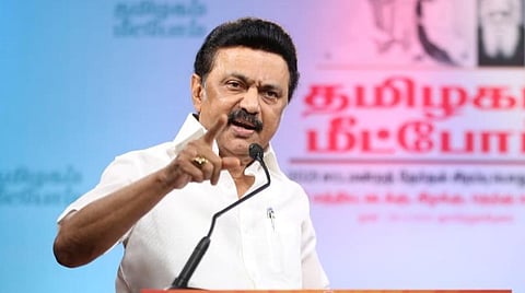 கார்ப்பரேட்டுகளுக்கு நாட்டை விற்பவர்கள் எங்களுக்கு நாட்டுப்பற்றைக் கற்றுத்தரத் தேவையில்லை: ஸ்டாலின் பேச்சு