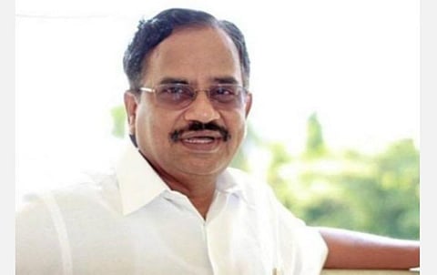 அரசியலுக்கு வரும் விஷயத்தில் உடல்நலன் பாதிக்காதவாறு ரஜினி முடிவெடுக்க வேண்டும்: தமிழருவி மணியன் நேரில் வேண்டுகோள்