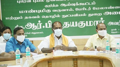புரெவி புயலின் வேகத்திற்கு ஏற்ப மீட்பு நடவடிக்கை மேற்கொள்ள போதிய முன்னேற்பாடுகள்: அமைச்சர் ஆர்.பி.உதயகுமார் தகவல்