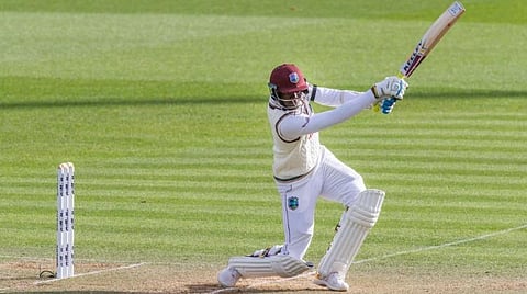 அரைசதம் அடித்து களத்தில் விளையாடிவரும் மே.இ.தீவுகள் பேட்ஸ்மேன் பிளாக்வுட் : படம் உதவி ட்விட்டர்