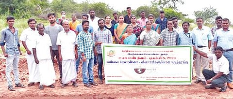 பெரியகுளம் தோட்டக்கலைக் கல்லூரி வளாகத்தில் மண்வளக் கருத்தரங்கம் நடைபெற்றது.