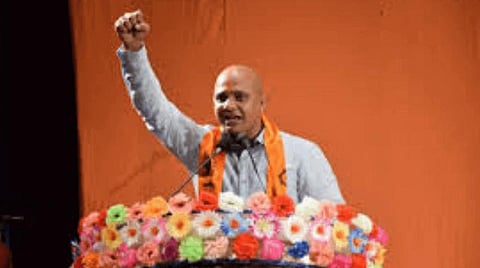 பஜ்ரங் தளம் மாவட்ட பொதுச்செயலாளர் மிதுநாத்பேசிய காட்சி : படம் உதவி ட்விட்டர்